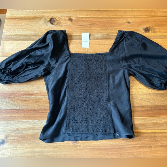 Abercrombie black corset style top with puff sleeve - Picture 2 of 4